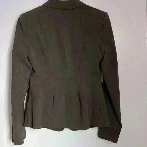 The Limited‎ Travel Collection, brown, two-button, lined women’s blazer. Size 0. - Picture 2 of 10